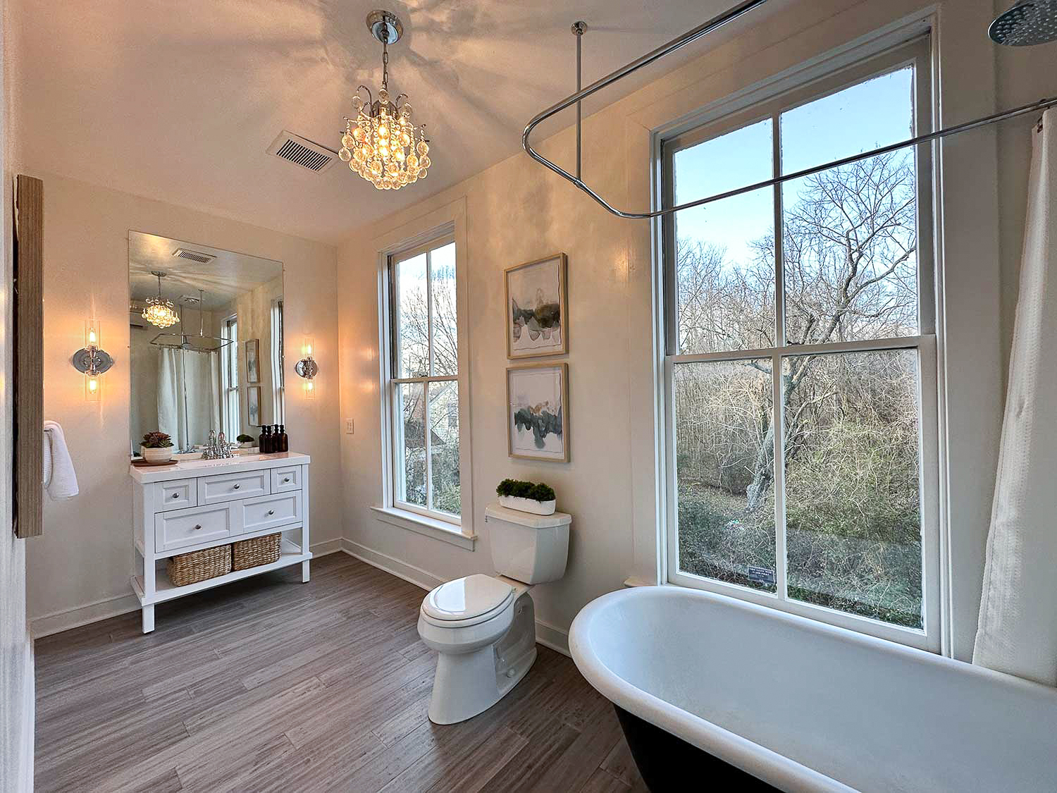 1911 Victorian Bathroom